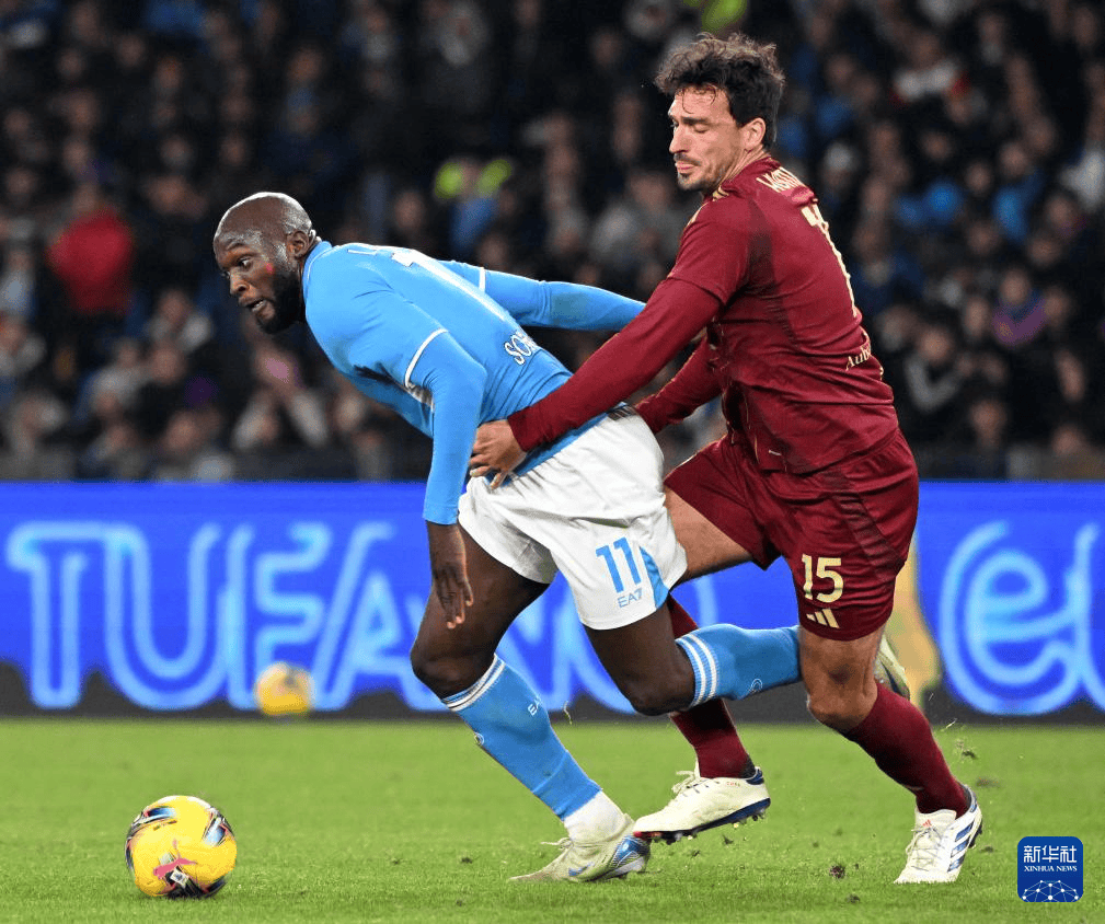 关于那不勒斯训练开放日,今夜完成体检引欢呼,意甲在即,年轻球员得到机会的信息 关于那不勒斯训练开放日,今夜完成体检引欢呼,意甲在即,年轻球员得到机会的信息