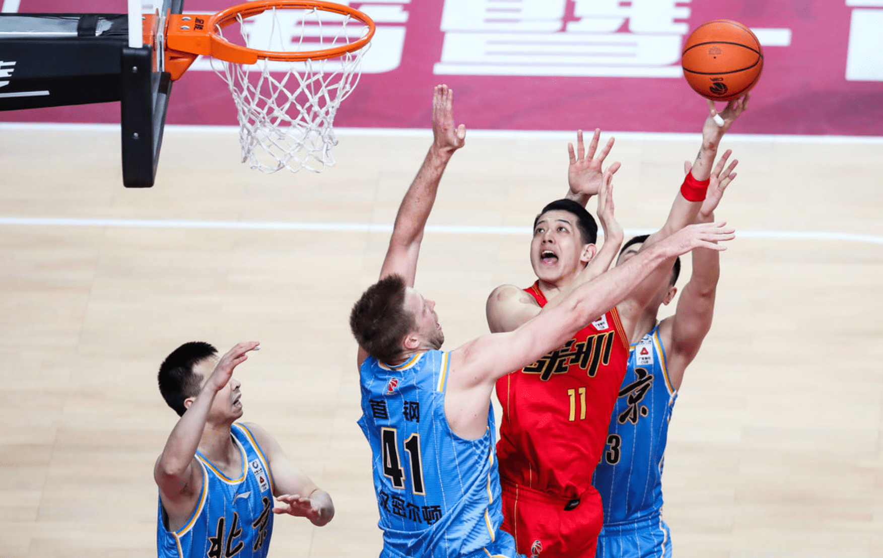 关于加时末段突围战来临,阿斯顿维拉围绕CBA常规赛遗憾出局,气氛紧张,临场指挥获称赞的信息 关于加时末段突围战来临,阿斯顿维拉围绕CBA常规赛遗憾出局,气氛紧张,临场指挥获称赞的信息