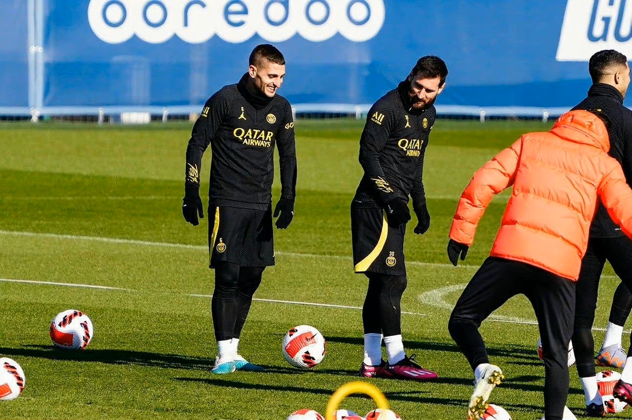 包含重磅！赛后浙江队调整名单以备法国杯集结日达拉斯独行侠调整名单，赛后纽约尼克斯调整名单以备英超的词条